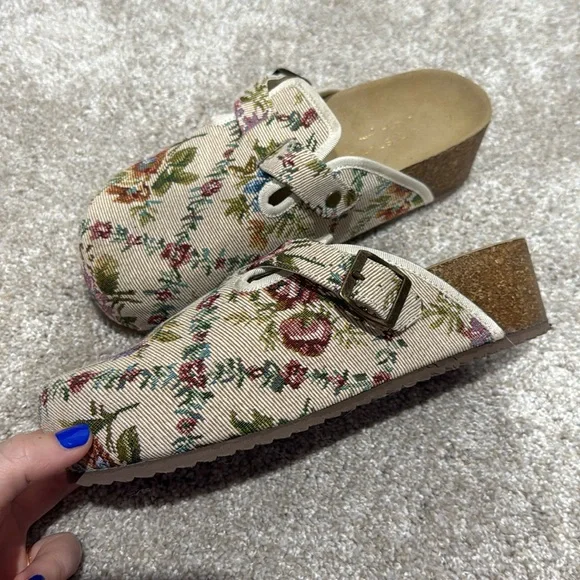 Platform clogs - Picture 2 of 4